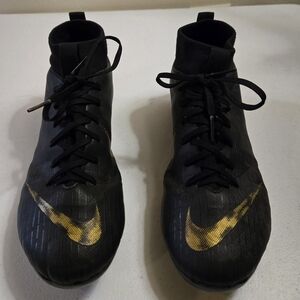 Nike Mercurial Black and Gold Soccer Cleats. Size 4.5 Youth